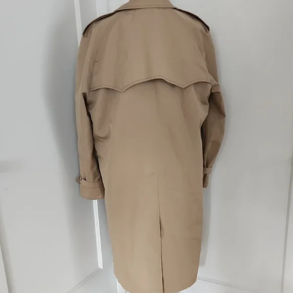 Classic Tan Double-Breasted Men's Trench Coat - Picture 7 of 11